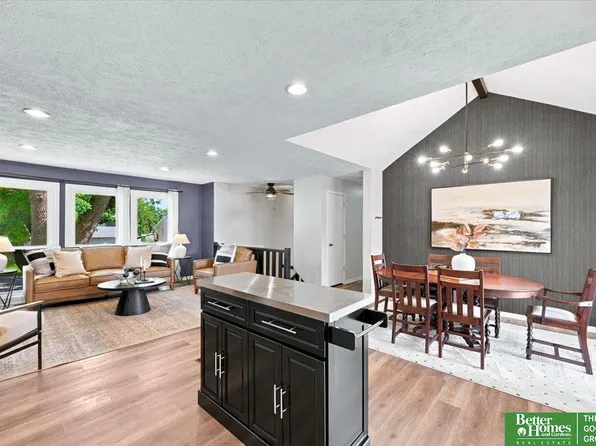2724 N 125th Cir, Omaha, NE 68164