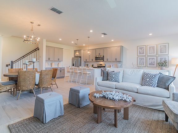 The Enclaves at Festival - Murano Interior Image 3