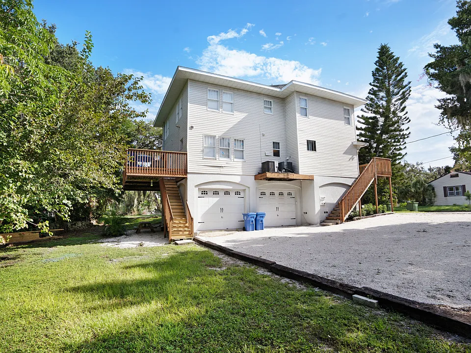 2003 12th Ave W