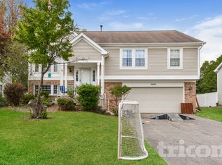 1652 Warrington Ln, Crystal Lake, IL 60014