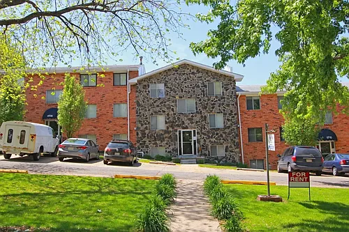 Kingston Court Apartments Photo 1