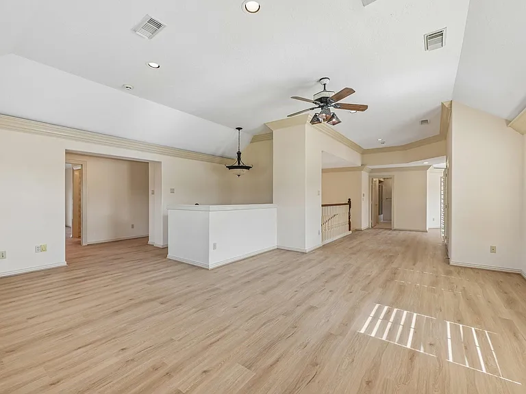 1611 Copperas Cv — Photo 36