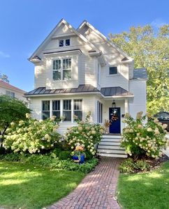 4712 Middaugh Ave, Downers Grove, IL, 60515