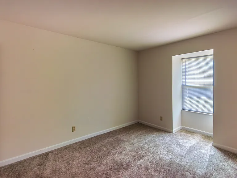 Fairfield Pointe — Photo 112