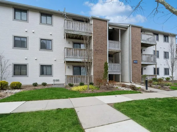 5116 Ravens Crest Dr, Plainsboro, NJ 08536