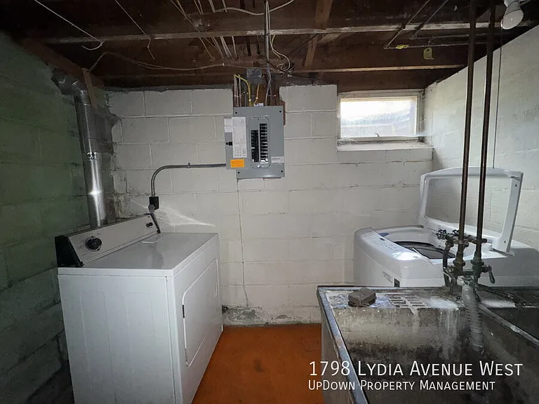 1798 Lydia Ave W — Photo 22