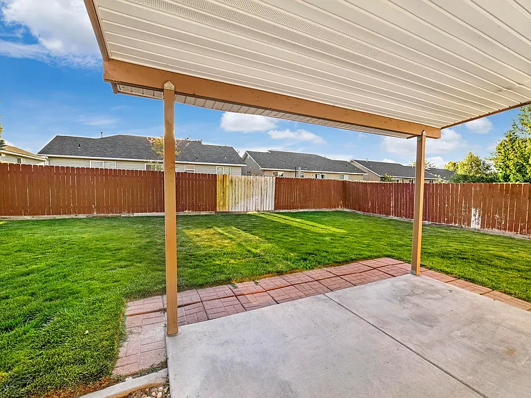 1258 Fiesta Way — Photo 23