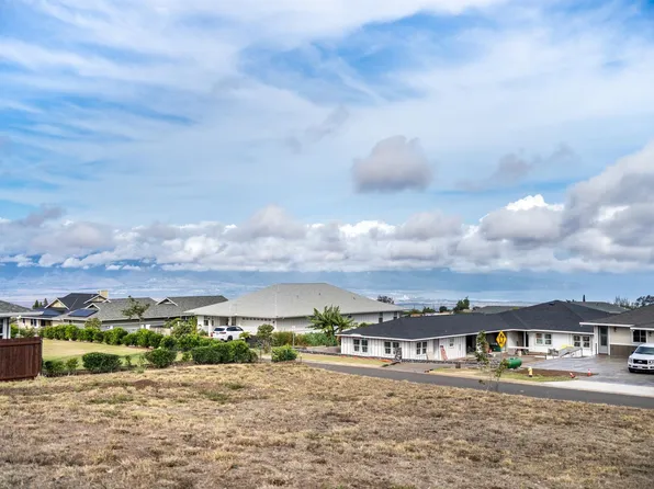 250 Leiohu Cir, Makawao, HI 96768