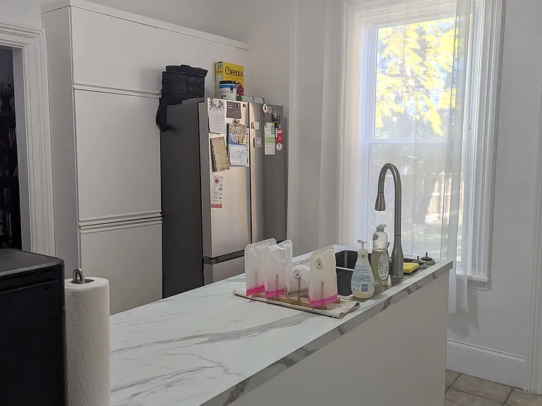 159 Wellington St — Photo 11