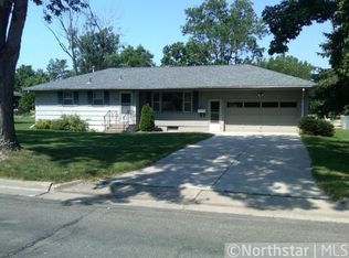 806 Apgar St S, Shakopee, MN 55379