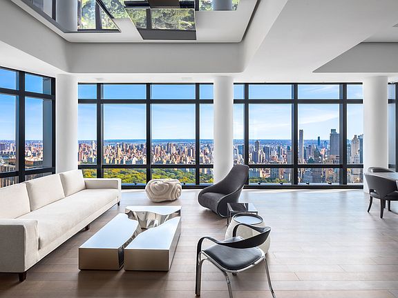 2nd image of 25 Columbus Cir #St52c