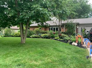 1625 Cascade Ct, Jackson, MI 49203