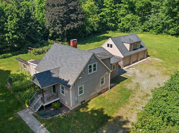 40 Gelding Hill Road, Newtown, CT 06482