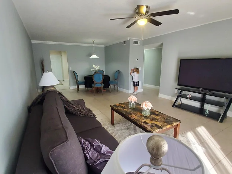 605 Northlake Blvd #7 — Photo 5