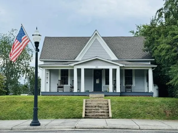 503 N Main St, Galax, VA 24333