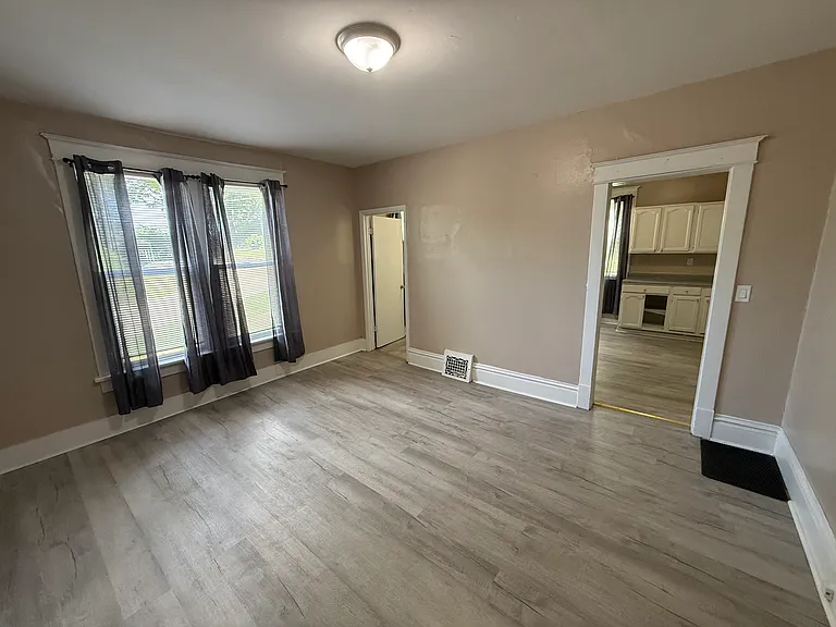 305 Locust St #305 — Photo 2