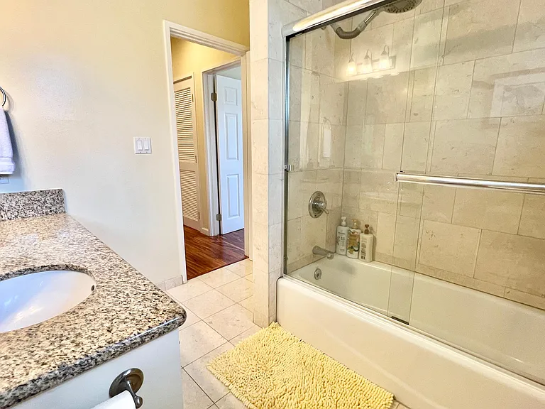 684 Iana St — Photo 23