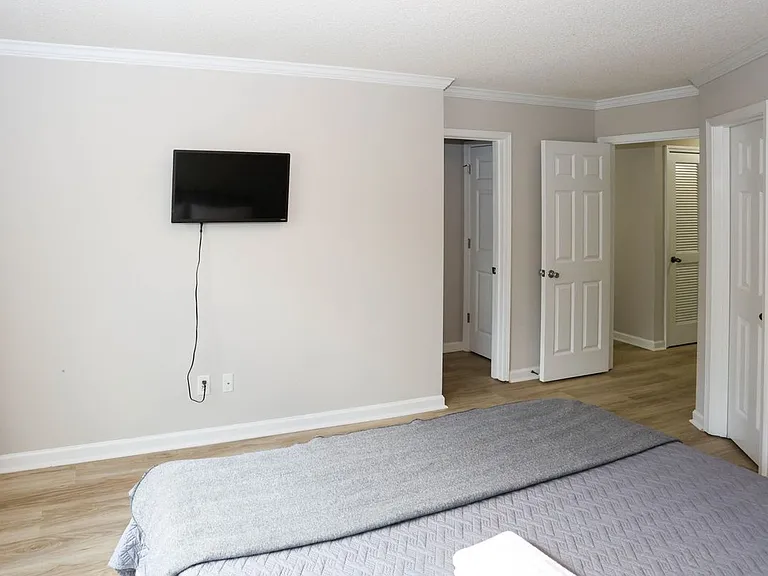 7116 Blairs View Ct — Photo 4