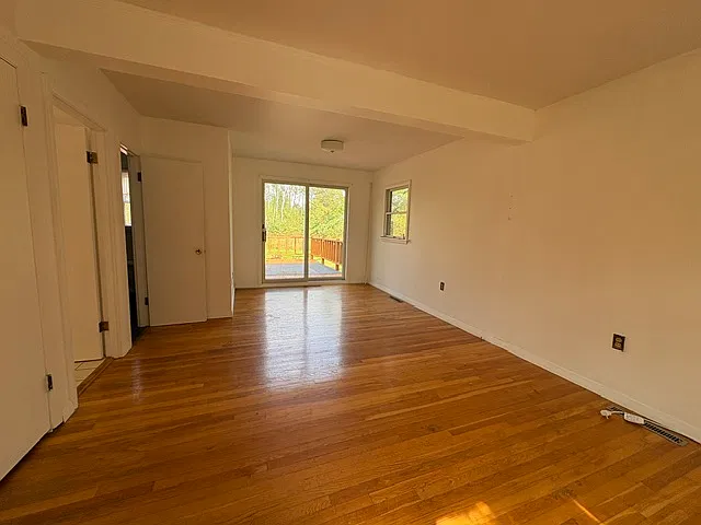 3 bed, 1305 sqft, $2,800 — Photo 4