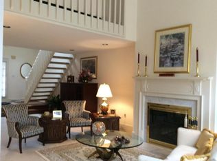 62 Deer Ford Dr, Lancaster, PA 17601