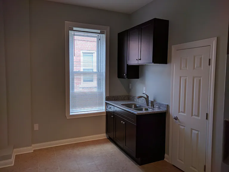 201 W Galena Blvd #B — Photo 6
