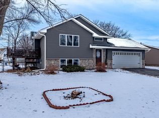 9690 Heath Ave S, Cottage Grove, MN 55016