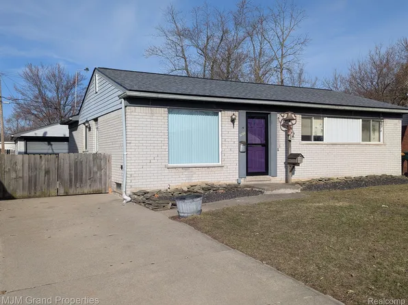 9264 Chamberlain St, Romulus, MI 48174