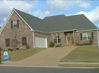 215 Eastside Ln, Brandon, MS 39047