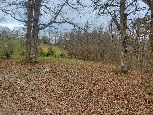 226 Keeton Ln, Oneida, TN 37841