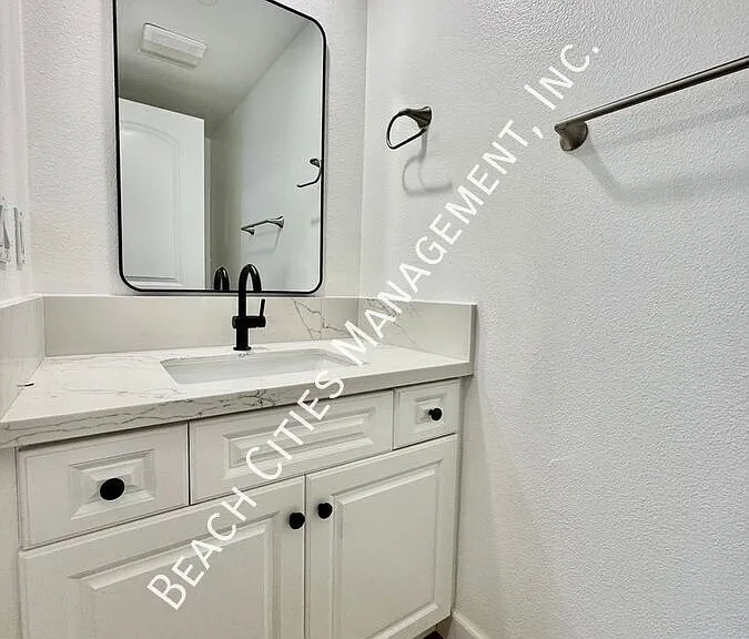 1749 Grand Ave #3 — Photo 20