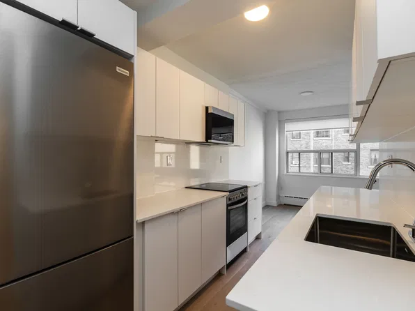 5 Mallory Gdns #50126A-204, Toronto, ON M4V 2A7