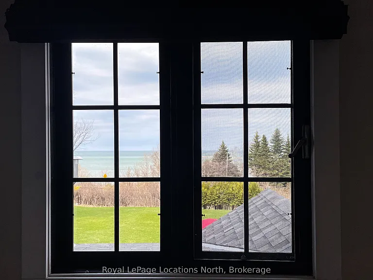139 Lakeshore Rd E #6 — Photo 25