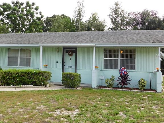 3rd image of 2308 Avenue E NW