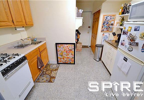 3rd image of 255 W 75th St APT 3H