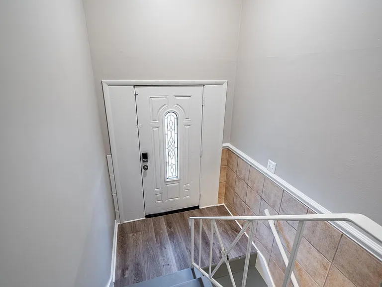 Pineglen Dr — Photo 10