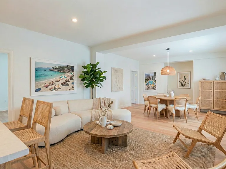 Sunset Ocean House — Photo 29