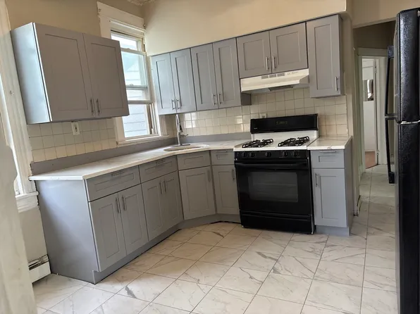 64 W 30th St Floor 2, Bayonne, NJ 07002