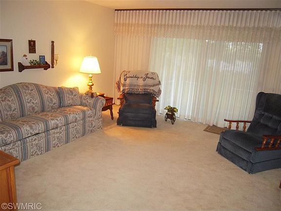 2nd image of 5156 Southglow Ct SE