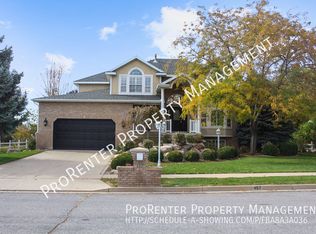 457 Carriage Ln, Kaysville, UT 84037