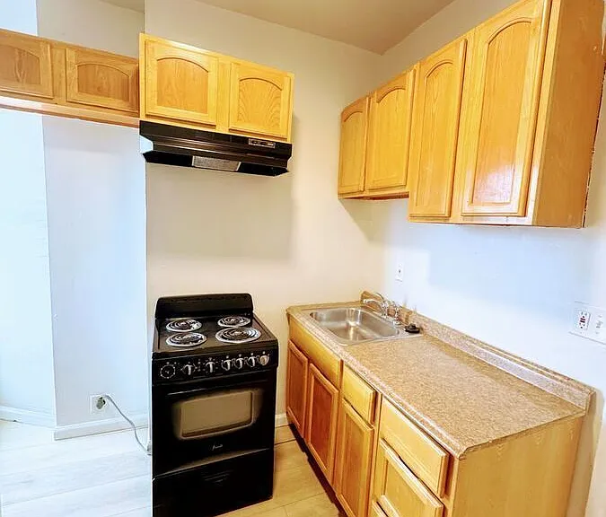 5506 Walnut St #2R — Photo 10