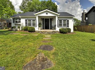 342 E 2nd St, Blue Ridge, GA 30513