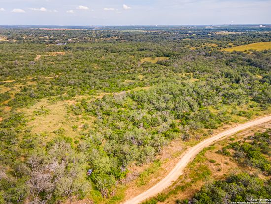 1092 CR 168 LOT 31, Floresville, TX 78114