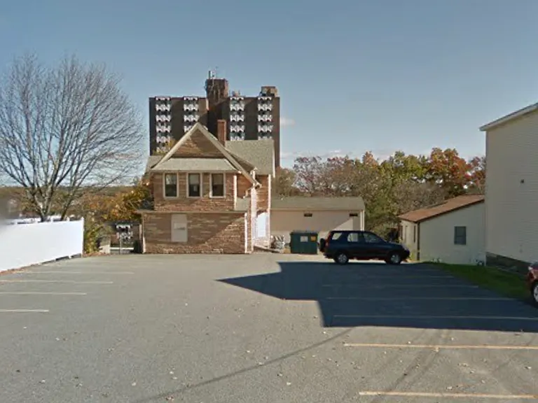 24 Lake Ave #3 — Photo 2