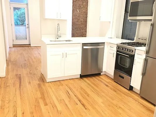 Rented by Sky Management | media 1