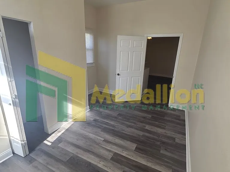8725 S Constance Ave — Photo 4