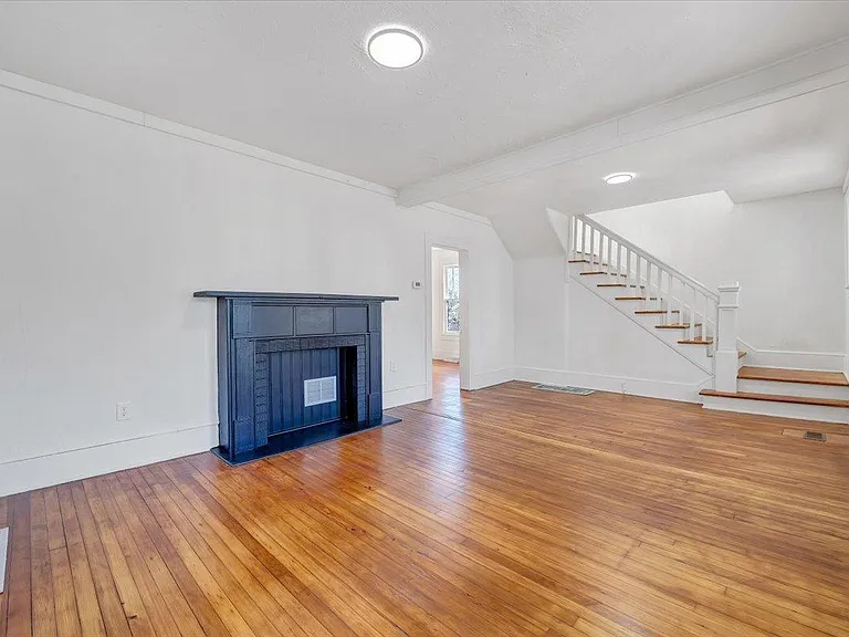 1622 8th St SE — Photo 7