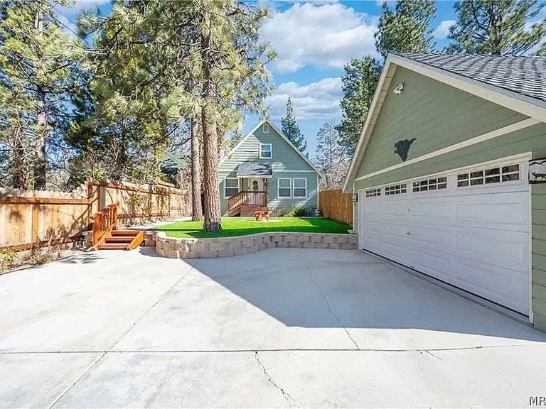 195 Knoll Rd — Photo 35