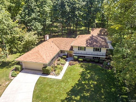 5824  Arlmont Circle Kettering OH 45440
