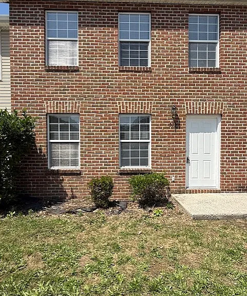 Fairfield Street - 515 — Photo 1