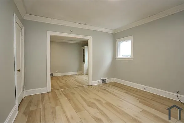 1 bed, $1,050 — Photo 3